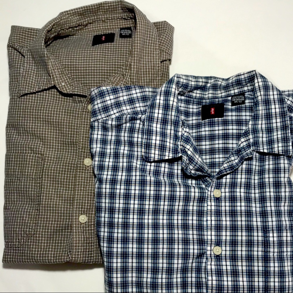 (2) large mens Levi’s button up short sleeved shirts